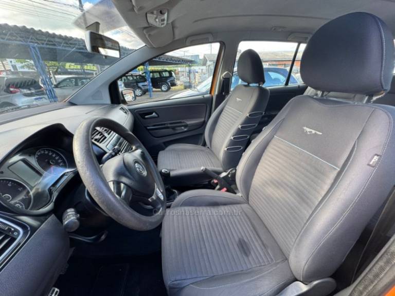 VOLKSWAGEN - CROSSFOX - 2012/2012 - Laranja - R$ 44.900,00
