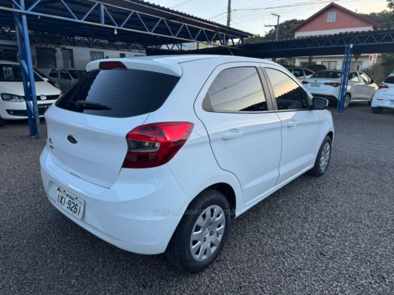 FORD - KA - 2016/2017 - Branca - R$ 44.900,00