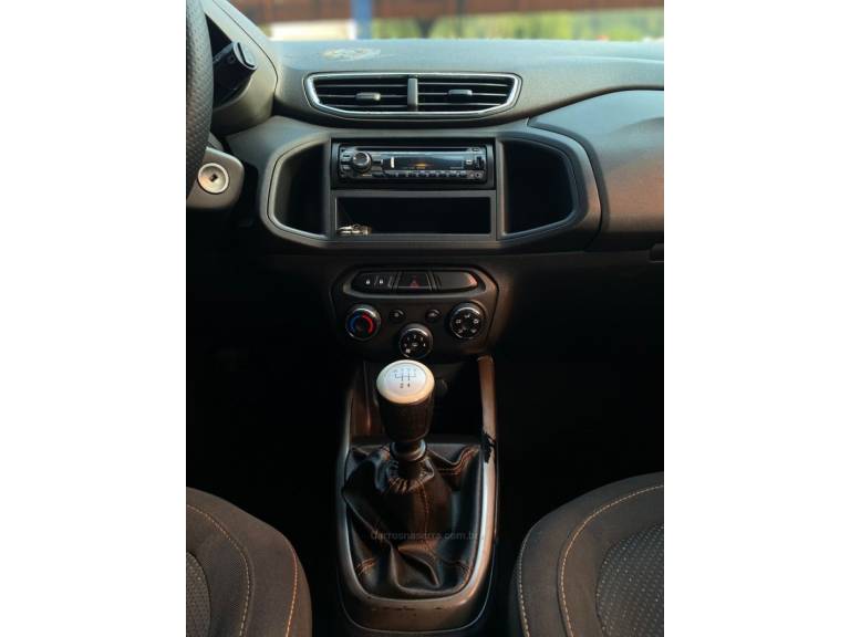 CHEVROLET - ONIX - 2013/2013 - Laranja - R$ 44.900,00