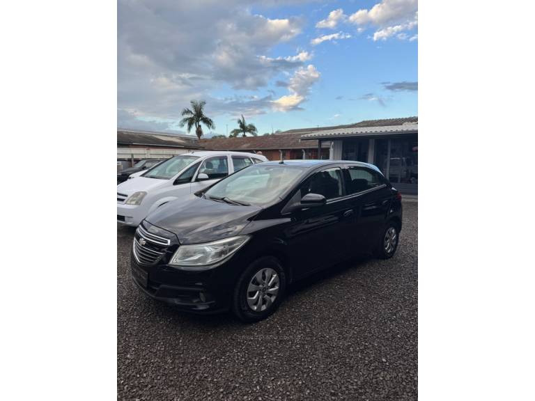 CHEVROLET - ONIX - 2013/2013 - Preta - R$ 44.900,00