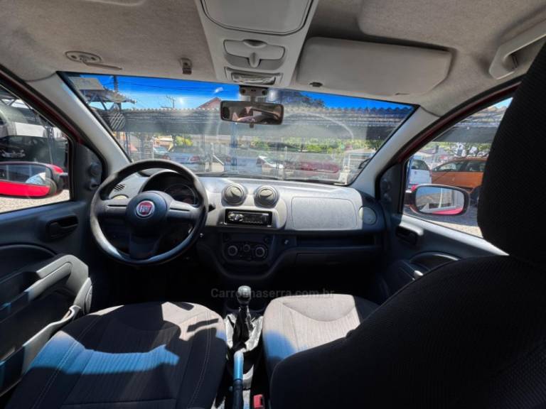 FIAT - UNO - 2010/2011 - Vermelha - R$ 32.900,00