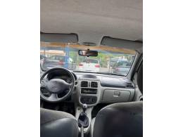 RENAULT - CLIO - 2005/2006 - Prata - R$ 14.900,00