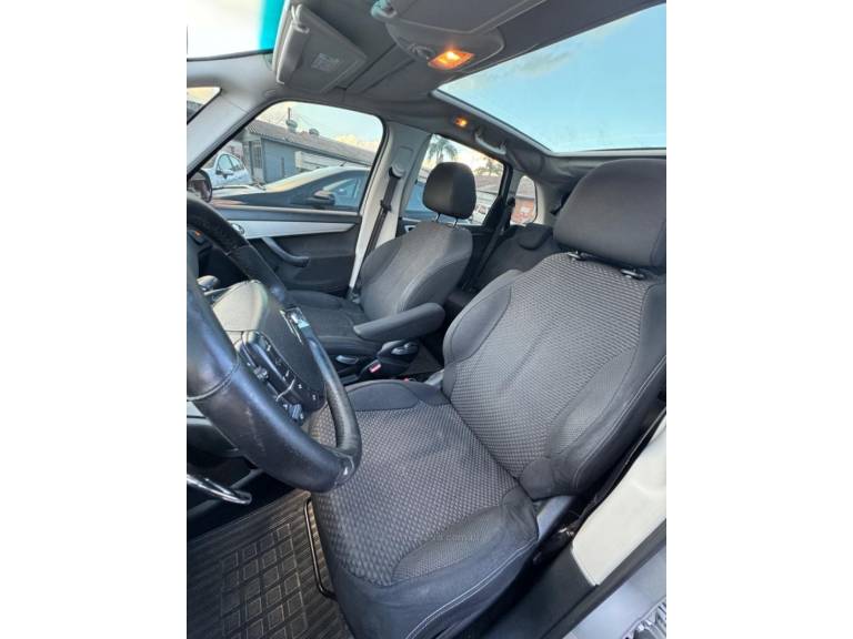 CITROËN - C4 PICASSO - 2011/2012 - Prata - R$ 34.900,00