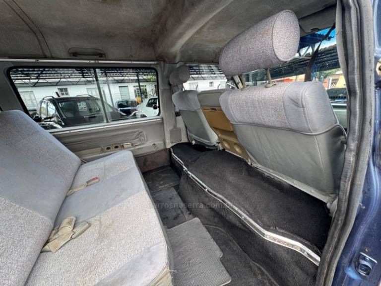 KIA MOTORS - BESTA - 1997/1997 - Azul - R$ 21.900,00