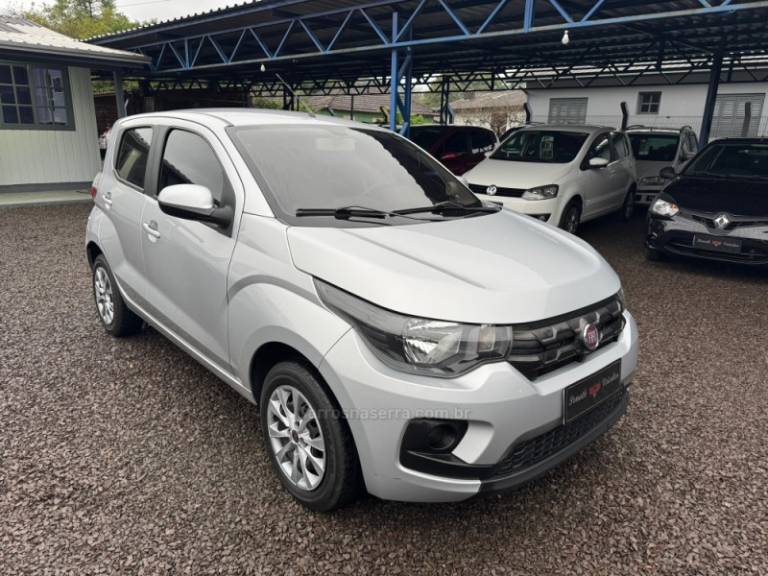 FIAT - MOBI - 2018/2018 - Prata - R$ 46.900,00
