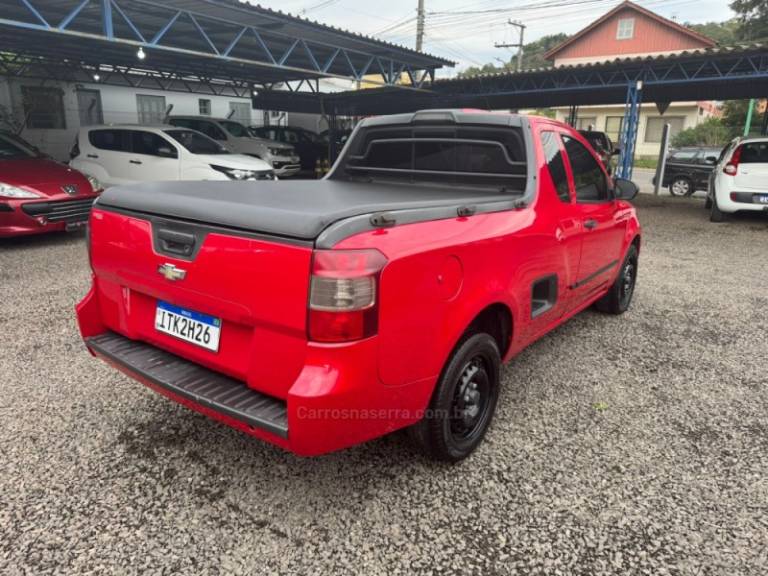 CHEVROLET - MONTANA - 2012/2013 - Vermelha - R$ 45.900,00