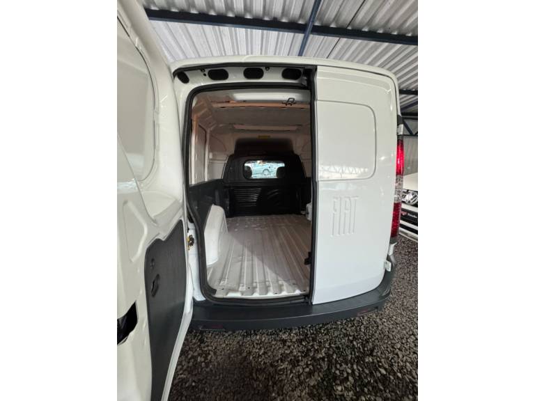 FIAT - FIORINO - 2014/2015 - Branca - R$ 53.900,00