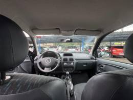 RENAULT - CLIO - 2015/2015 - Preta - R$ 28.900,00