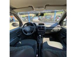 RENAULT - CLIO - 2015/2015 - Cinza - R$ 31.900,00