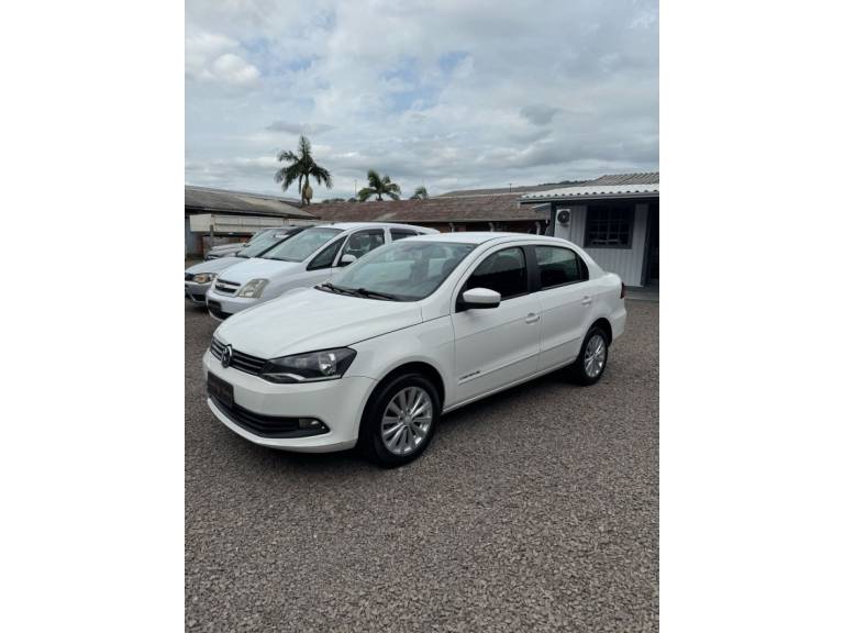 VOLKSWAGEN - VOYAGE - 2014/2014 - Branca - R$ 41.900,00