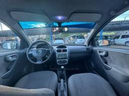 CHEVROLET - CORSA - 2010/2011 - Prata - R$ 32.900,00