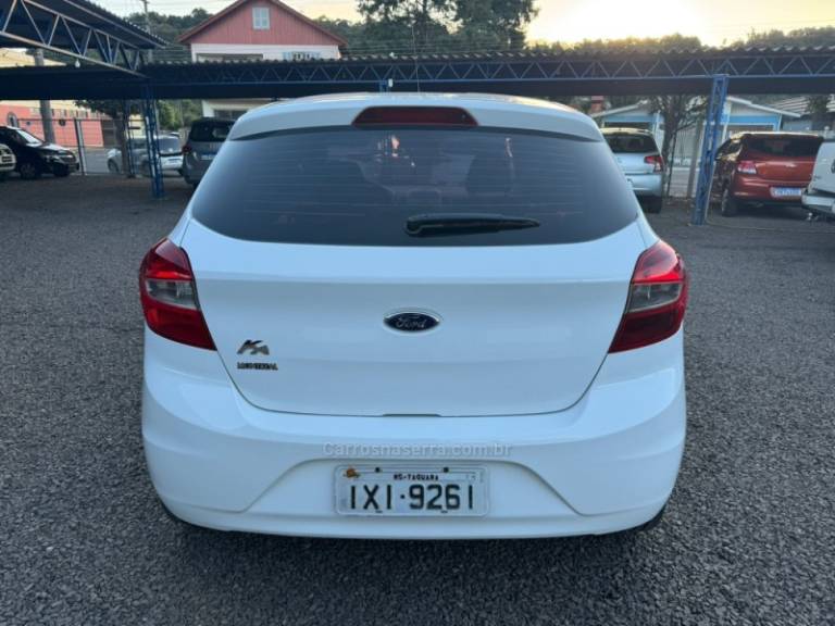 FORD - KA - 2016/2017 - Branca - R$ 44.900,00