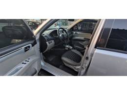 MITSUBISHI - PAJERO DAKAR - 2010/2011 - Prata - R$ 104.900,00