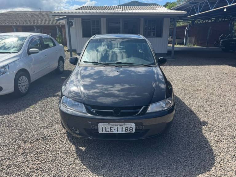 CHEVROLET - CELTA - 2002/2003 - Preta - R$ 13.900,00
