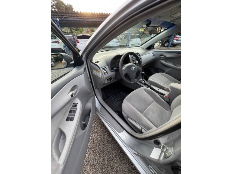 TOYOTA - COROLLA - 2009/2010 - Prata - R$ 57.900,00