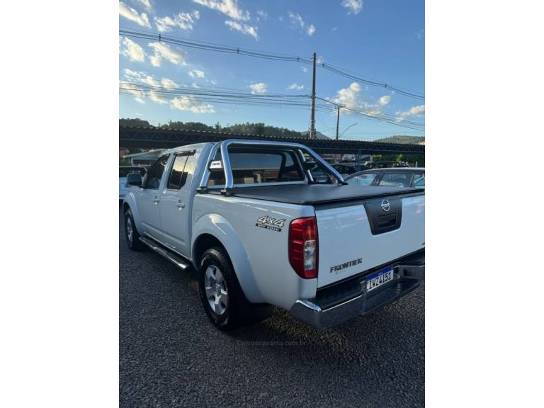 NISSAN - FRONTIER - 2015/2015 - Branca - R$ 104.900,00