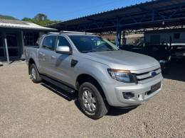 FORD - RANGER - 2014/2015 - Prata - R$ 88.900,00