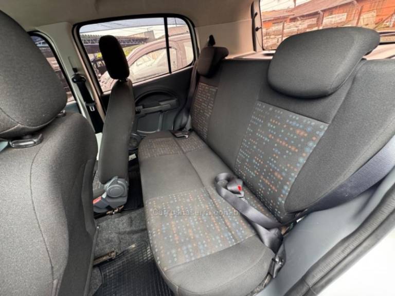 FIAT - UNO - 2014/2014 - Branca - R$ 34.900,00