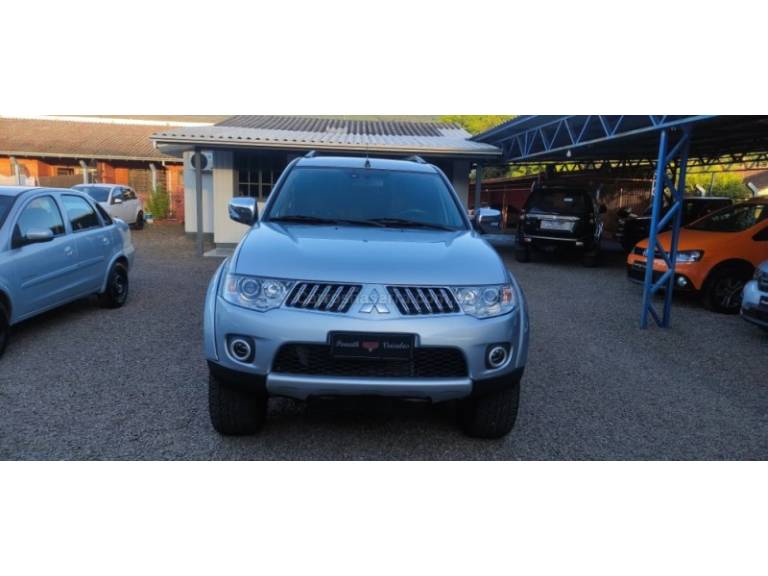 MITSUBISHI - PAJERO DAKAR - 2010/2011 - Prata - R$ 104.900,00
