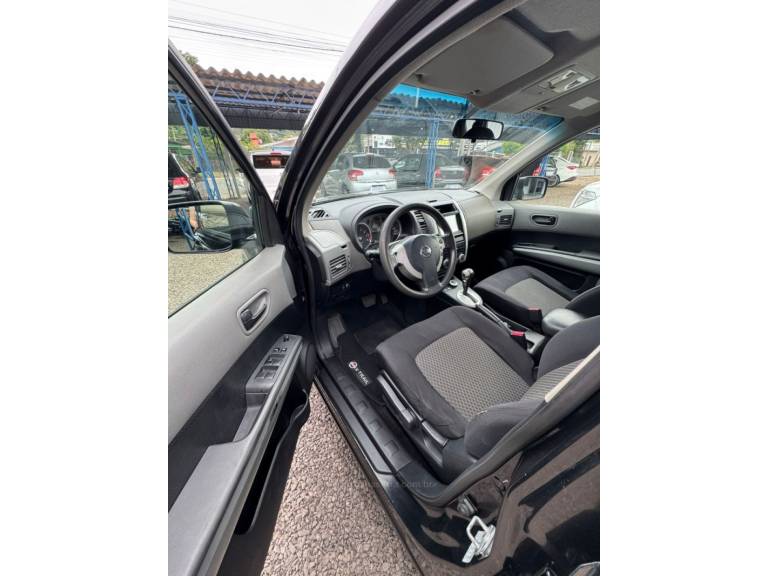 NISSAN - X-TRAIL - 2008/2009 - Preta - R$ 48.900,00