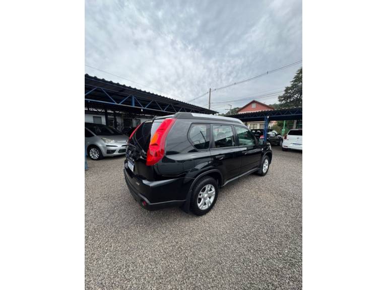 NISSAN - X-TRAIL - 2008/2009 - Preta - R$ 48.900,00