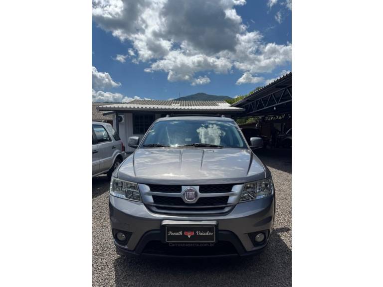 FIAT - FREEMONT - 2012/2012 - Cinza - R$ 56.900,00