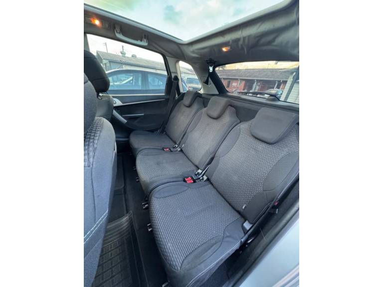 CITROËN - C4 PICASSO - 2011/2012 - Prata - R$ 34.900,00