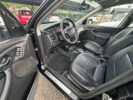 FORD - FOCUS - 2006/2007 - Preta - R$ 26.900,00