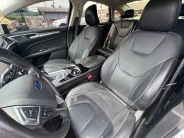 FORD - FUSION - 2015/2016 - Branca - R$ 88.900,00