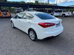 KIA MOTORS - CERATO - 2014/2015 - Branca - R$ 68.900,00