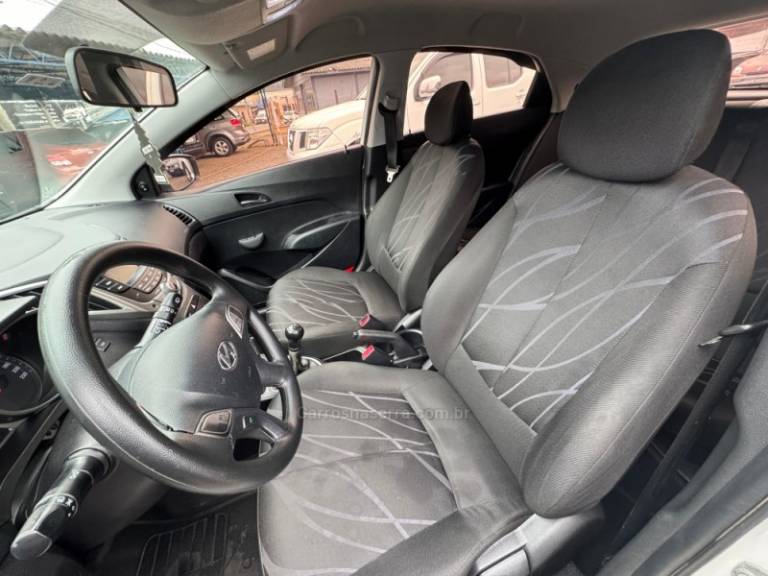 HYUNDAI - HB20 - 2013/2013 - Branca - R$ 42.900,00