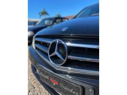 MERCEDES-BENZ - C 200 K - 2010/2010 - Preta - R$ 58.900,00
