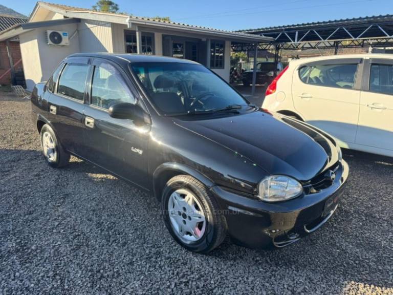 CHEVROLET - CLASSIC - 2008/2008 - Preta - R$ 21.900,00