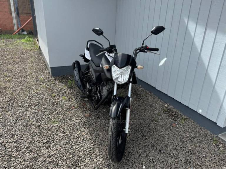 YAMAHA - FACTOR - 2019/2020 - Branca - R$ 13.900,00