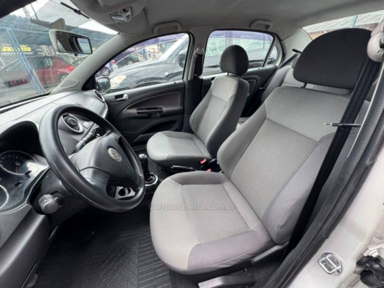 VOLKSWAGEN - VOYAGE - 2009/2009 - Branca - R$ 32.900,00