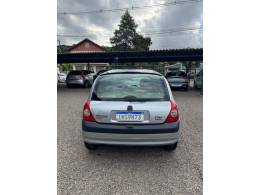 RENAULT - CLIO - 2005/2006 - Prata - R$ 14.900,00