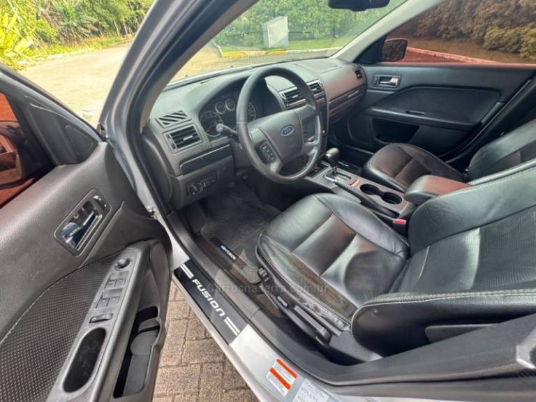 FORD - FUSION - 2006/2006 - Prata - R$ 28.900,00
