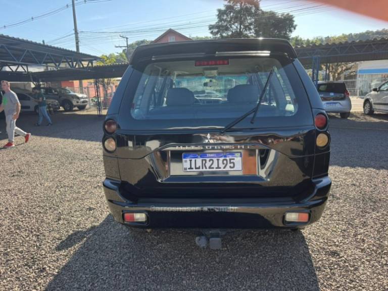 MITSUBISHI - PAJERO - 2003/2004 - Preta - R$ 52.900,00