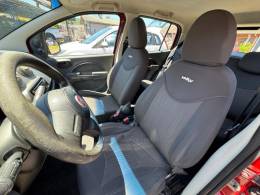 FIAT - UNO - 2010/2011 - Vermelha - R$ 32.900,00