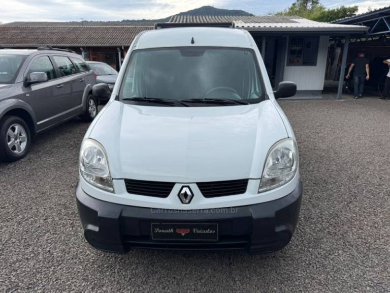 RENAULT - KANGOO - 2012/2013 - Branca - R$ 36.900,00