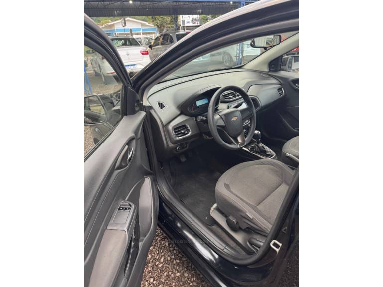 CHEVROLET - ONIX - 2013/2013 - Preta - R$ 44.900,00