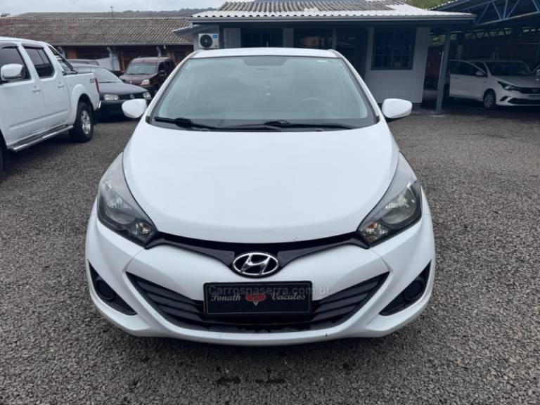 HYUNDAI - HB20 - 2013/2013 - Branca - R$ 42.900,00
