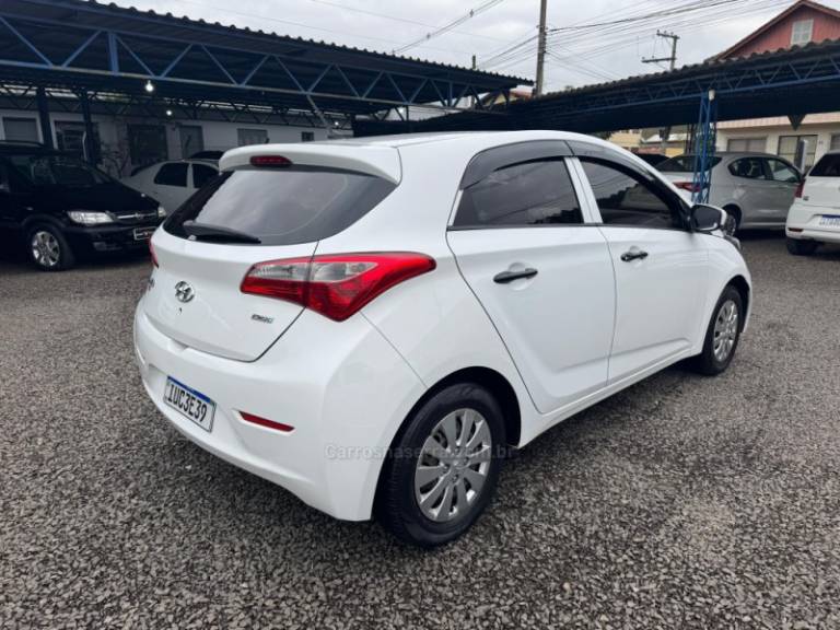 HYUNDAI - HB20 - 2013/2013 - Branca - R$ 42.900,00
