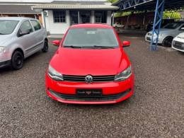VOLKSWAGEN - VOYAGE - 2014/2015 - Vermelha - R$ 45.900,00