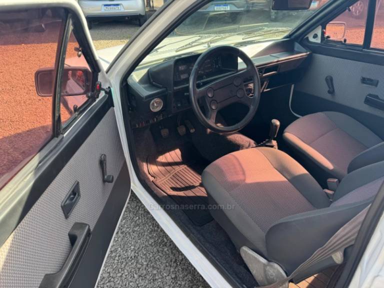 VOLKSWAGEN - SAVEIRO - 1984/1985 - Branca - R$ 32.900,00