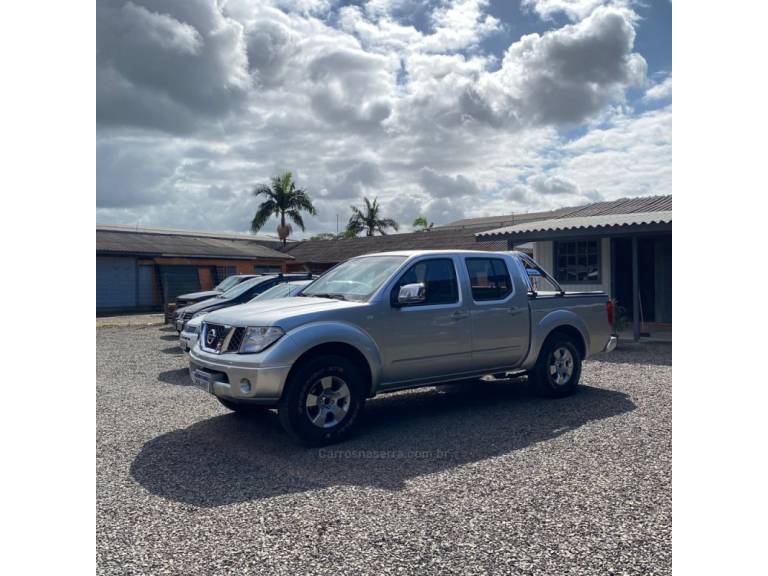 NISSAN - FRONTIER - 2009/2009 - Prata - R$ 72.900,00