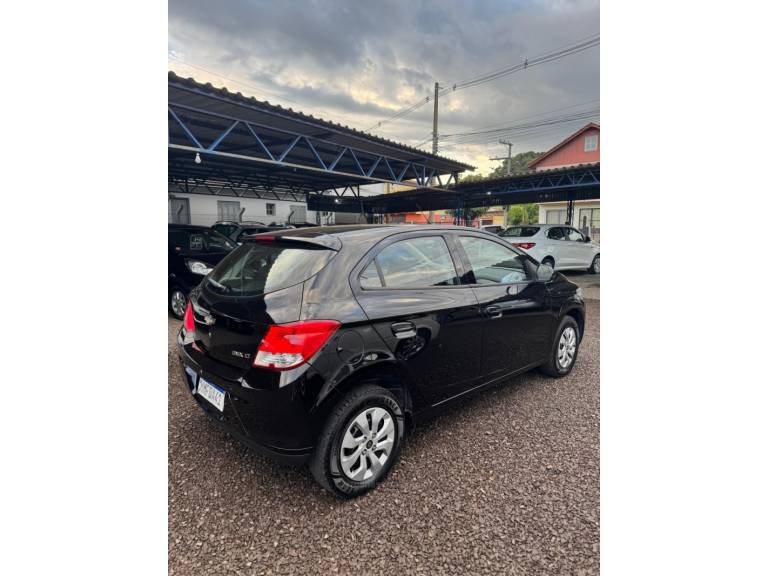 CHEVROLET - ONIX - 2013/2013 - Preta - R$ 44.900,00