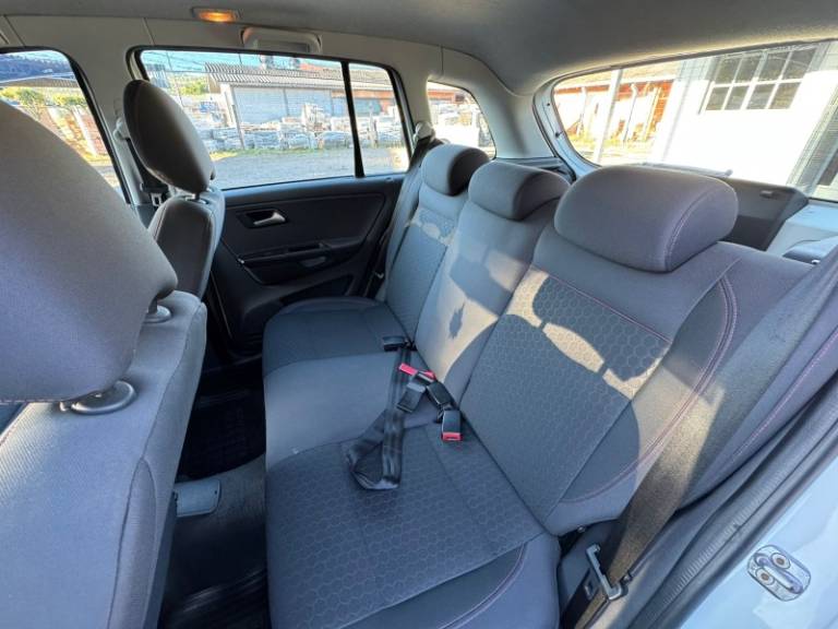VOLKSWAGEN - SPACE CROSS - 2012/2013 - Branca - R$ 44.900,00