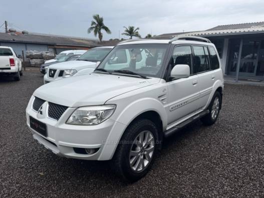 MITSUBISHI - PAJERO TR4 - 2011/2012 - Branca - R$ 65.900,00