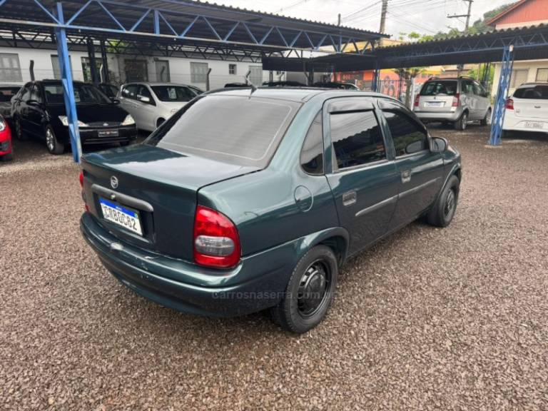 CHEVROLET - CORSA - 1999/1999 - Verde - R$ 10.900,00
